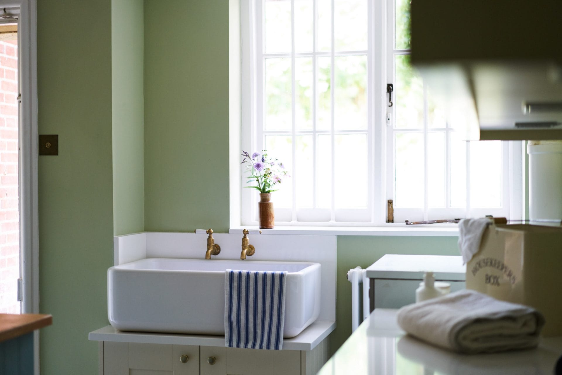 green kitchen walls